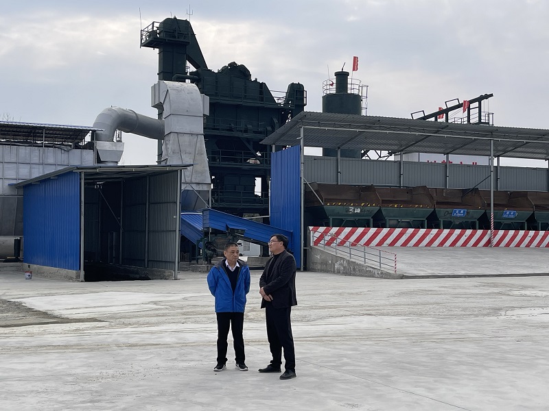 1646094239599.jpg 华体huati(中国)公司副总经理、许信项目公司副总经理王思海到许信高速9标检查指导工作.jpg