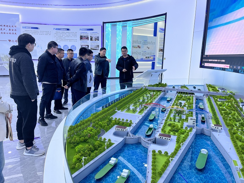 中豫工程建设公司赴苏交工谏壁一线船闸扩容改造项目交流学习.jpg