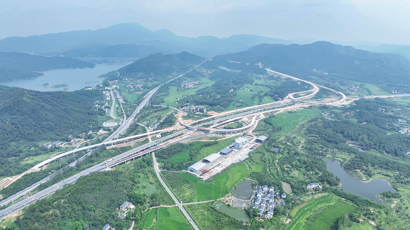 1735630483501.png 图1 大别山高速明鸡段何家冲互通.png