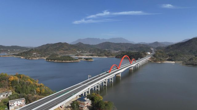 1735630540389.png 图2 大别山高速鸡商段鲇鱼山水库.png